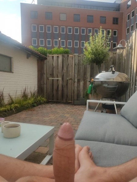<p>Heerlijk in de tuin</p>