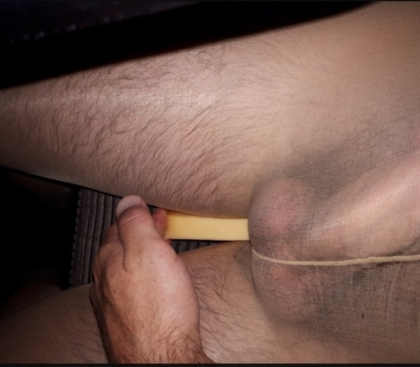 <p>Hmmm de kaas drukte de panty diep in mij ❤</p>